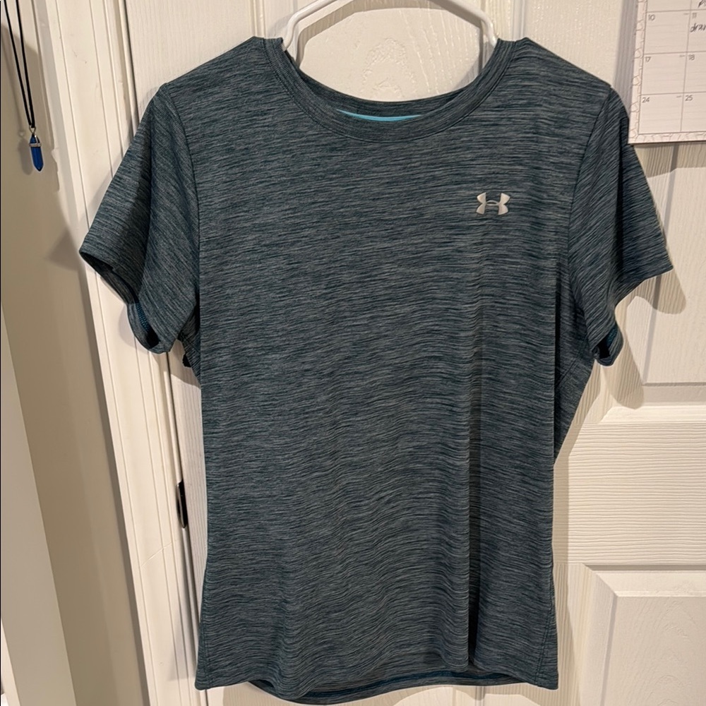 Under Armour Blue Women's HEATGEAR cooling athletic Top